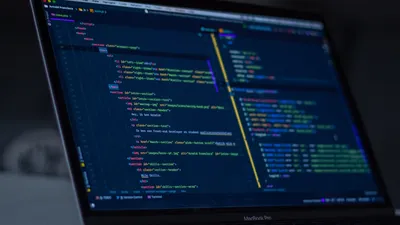 How to Choose Between WordPress and Headless CMS in 2026